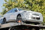 Citroen C4 в камуфляже показал новые фары и обновленный интерьер перед возможным дебютом на автосалоне в Париже